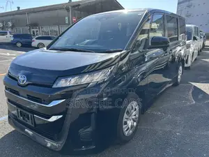 Toyota Noah X HYB 63000KM 2022
