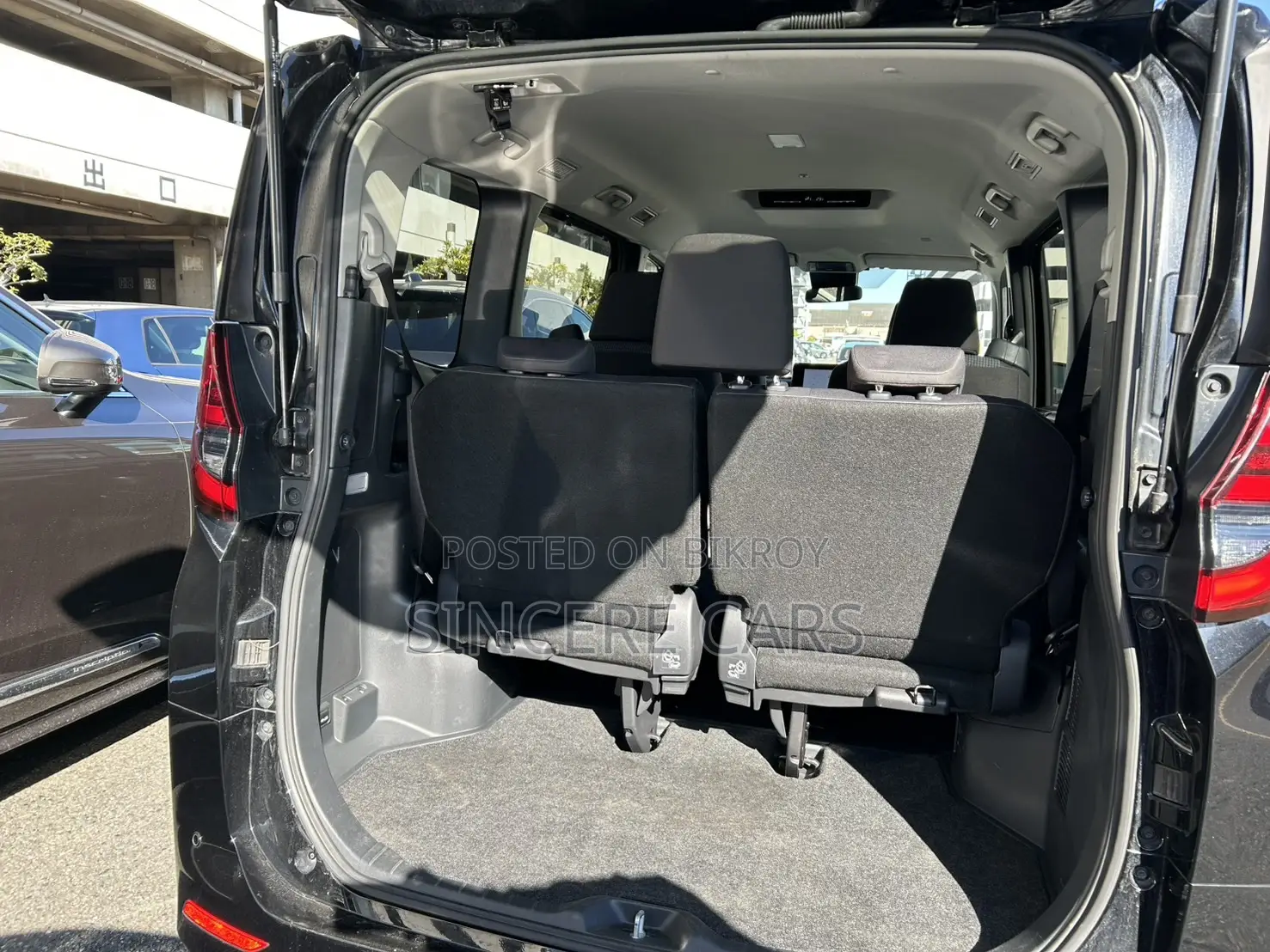 Toyota Noah X HYB 63000KM 2022