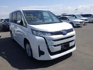 Toyota Noah Hybrid G Pearl New 2022