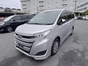 Toyota Noah 2020 Silver