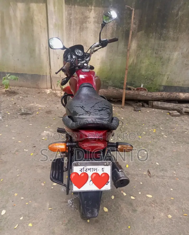 Bajaj Platina 100 . 2018