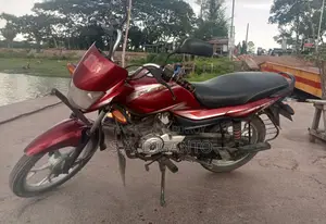 Bajaj Platina 100 . 2018