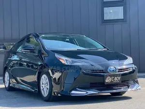 Toyota Prius S Safety Plus 2021