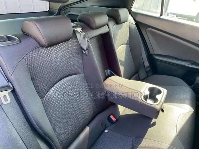 Toyota Prius S Safety Plus 2021
