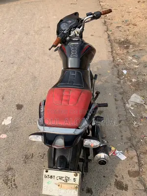 Bajaj Discover 2016