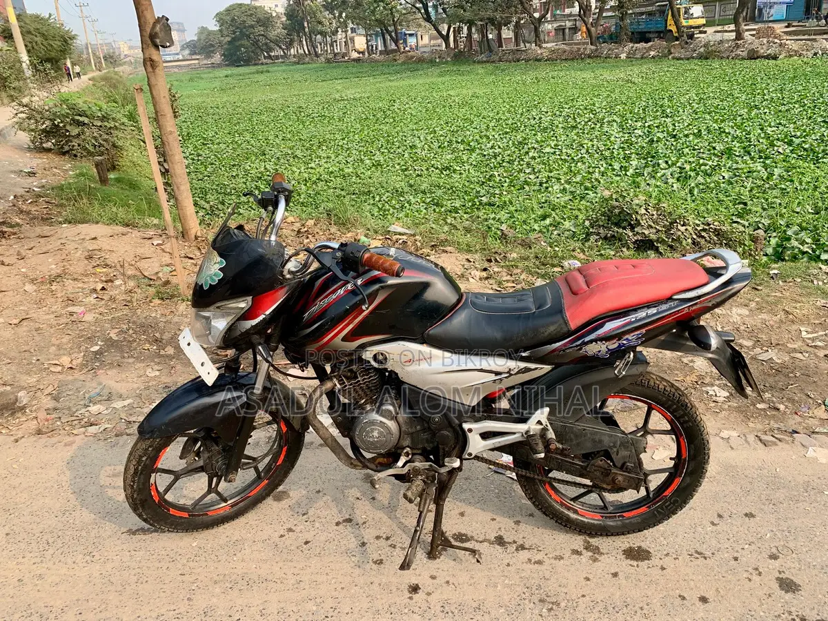 Bajaj Discover 2016