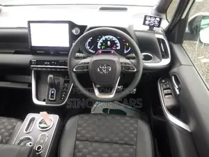 Toyota Voxy SZ HYB GR EDITION 2023