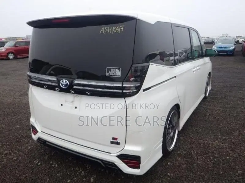 Toyota Voxy SZ HYB GR EDITION 2023