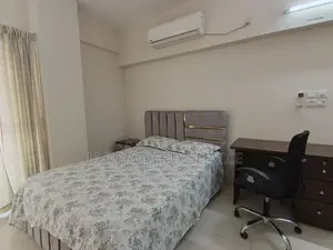 Gulshan-1 Exclusive Top Floor Fully Furnished Apartment Rent