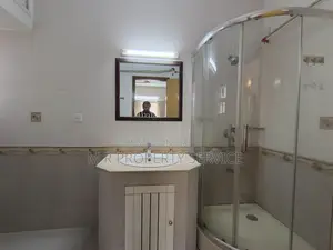 Gulshan-1 Exclusive Top Floor Fully Furnished Apartment Rent