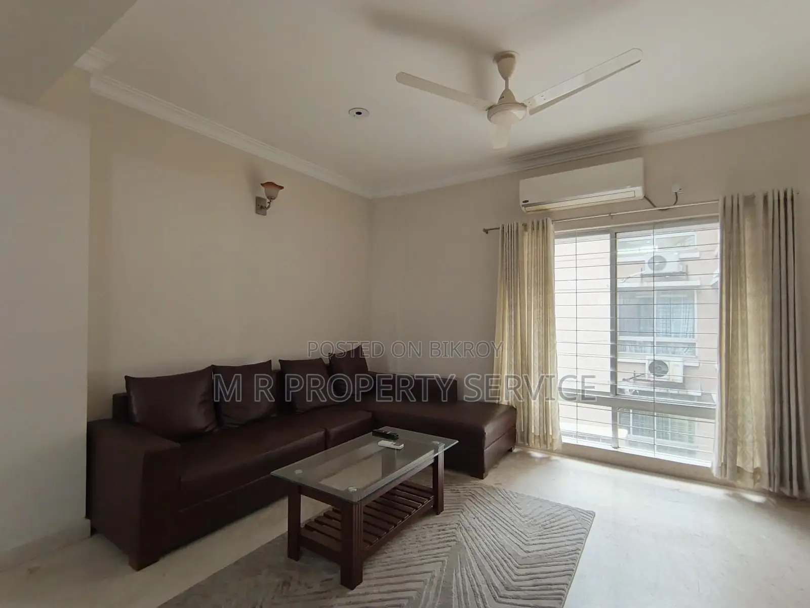 Gulshan-1 Exclusive Top Floor Fully Furnished Apartment Rent