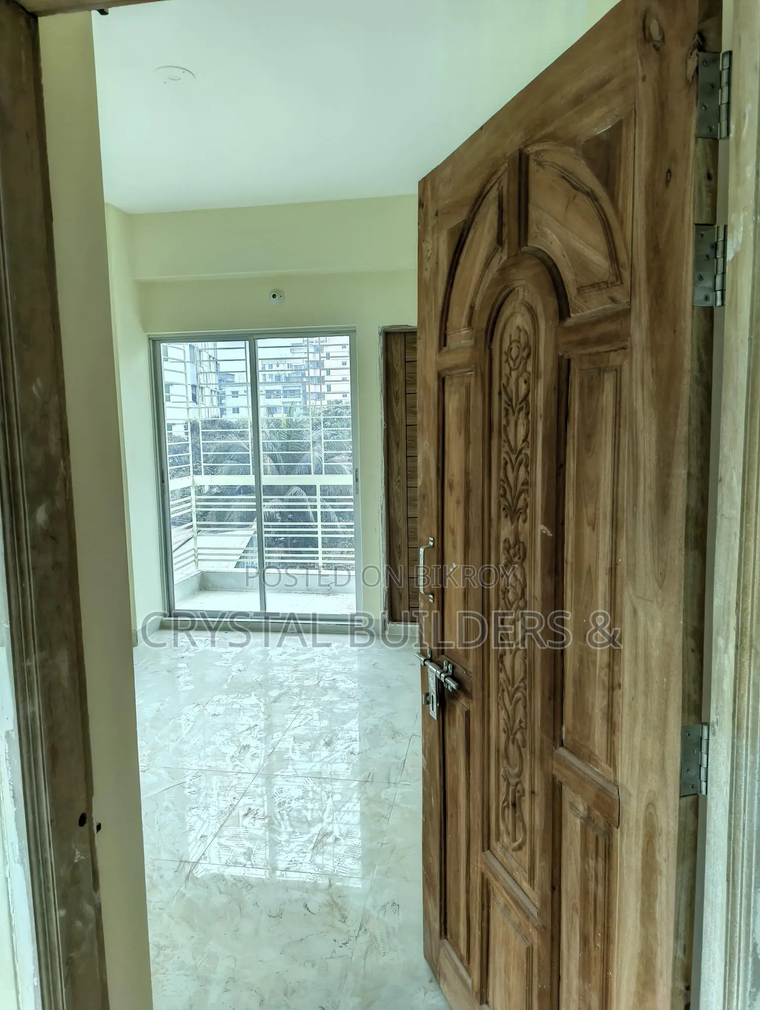 Own a luxurious ready flat at an incredible price.