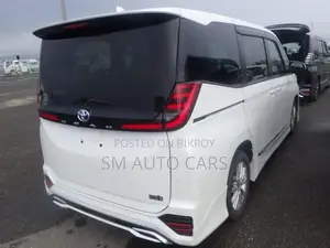 Toyota Noah Hybrid S-G Pearl 2022