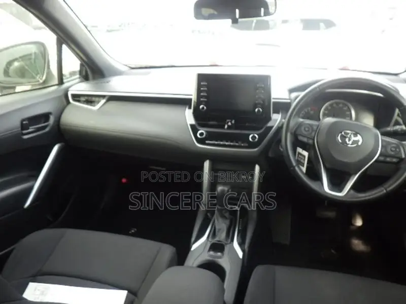 Toyota Corolla Cross G PKG HARDTOP 4POINT 2022