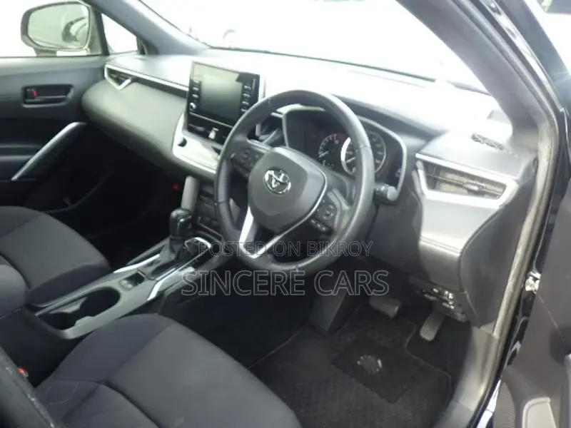 Toyota Corolla Cross G PKG HARDTOP 4POINT 2022