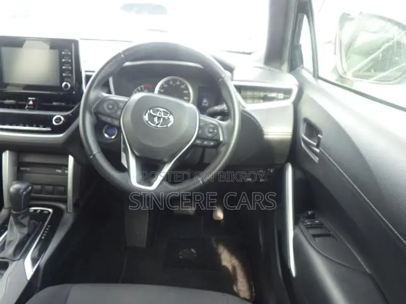 Toyota Corolla Cross G PKG HARDTOP 4POINT 2022