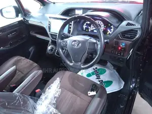 Toyota Esquire GI PREMIUM & LEATHER 2020