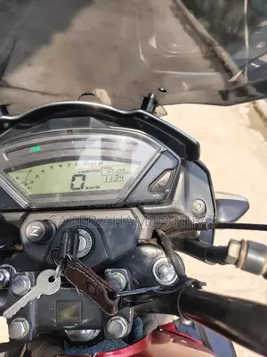 Honda CB Trigger . 2016
