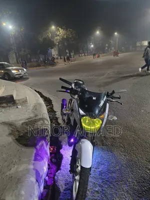 Bajaj Pulsar 150 . 2011