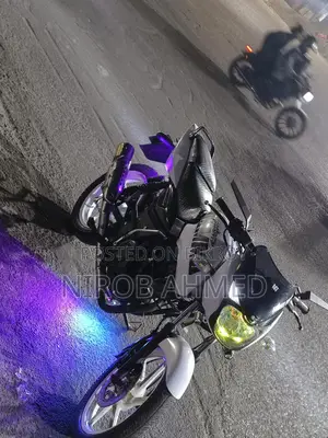 Bajaj Pulsar 150 . 2011