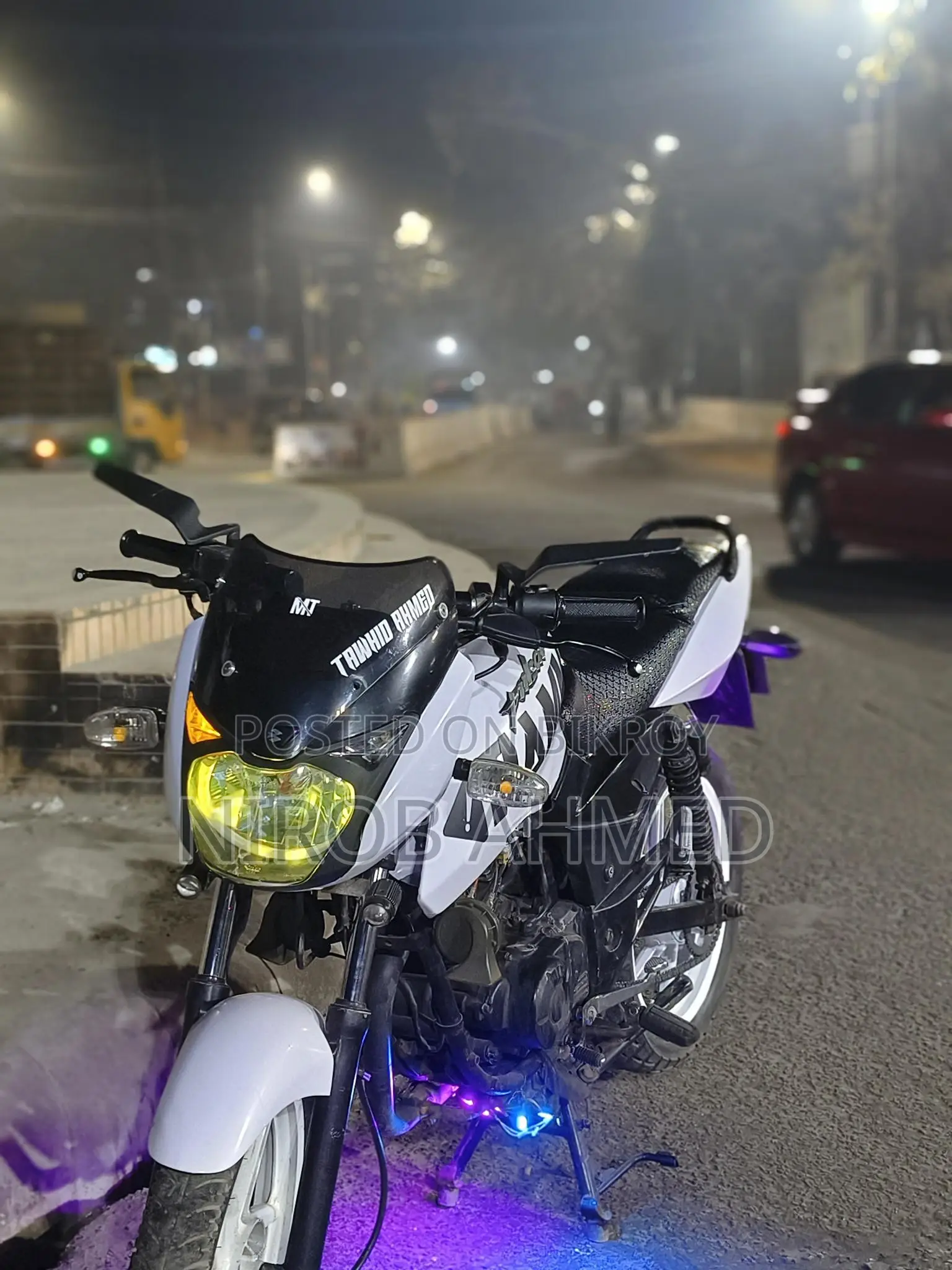 Bajaj Pulsar 150 . 2011