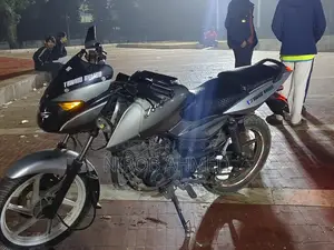 Bajaj Pulsar 150 . 2011