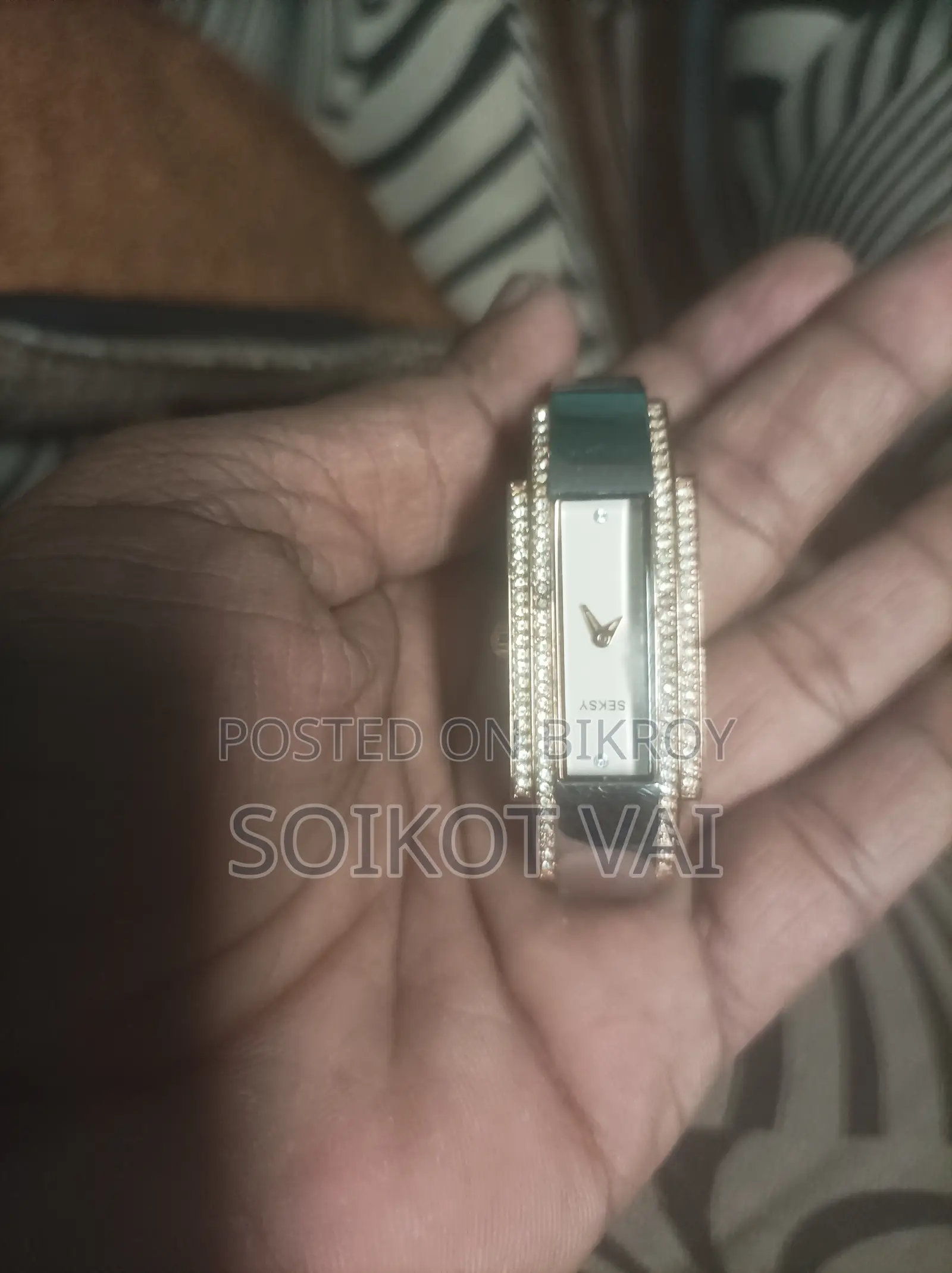 একটি SEKSY WATCH 2736 বিক্রি হবে