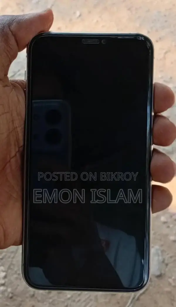 Apple iPhone 11 Pro . (Used)