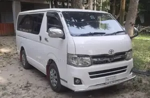 হাইয়েস ভাড়ার জন্য