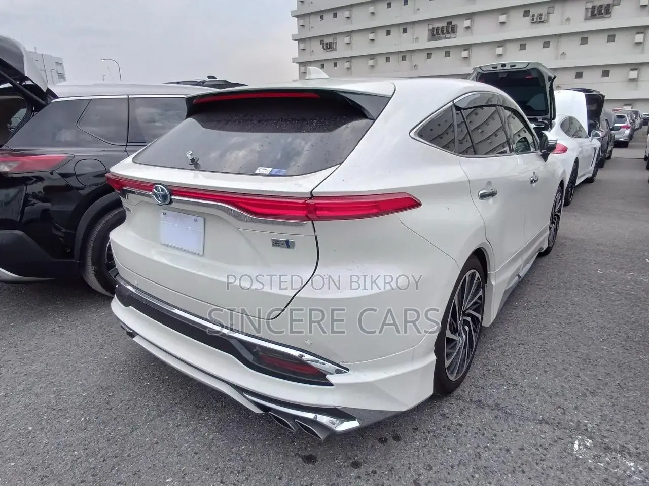 Toyota Harrier Z LEATHER HYB 4.5 2022