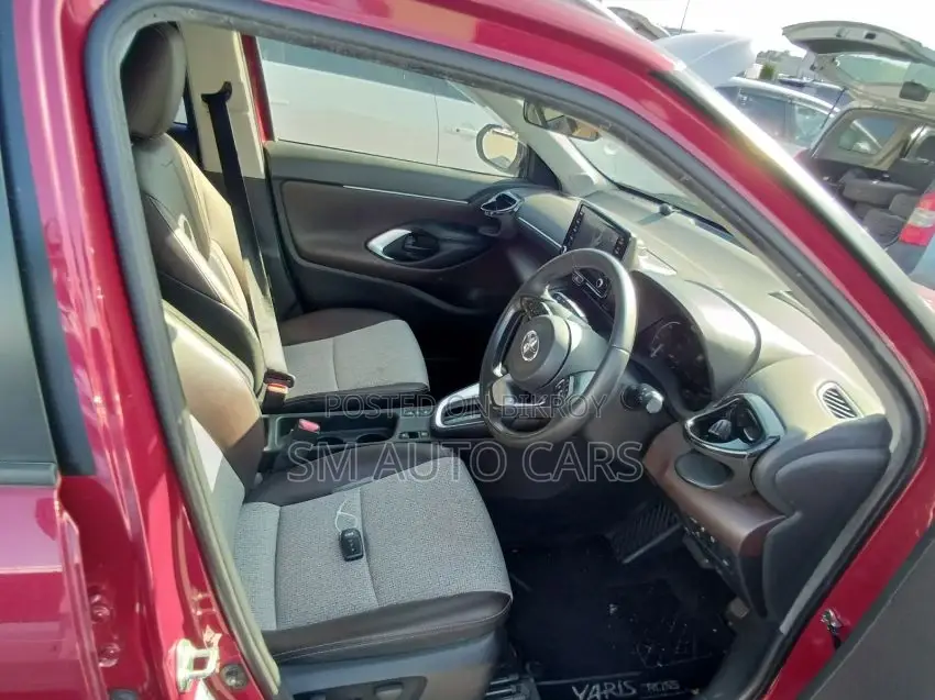 Toyota Yaris Cross Z Red 4 Point 2020