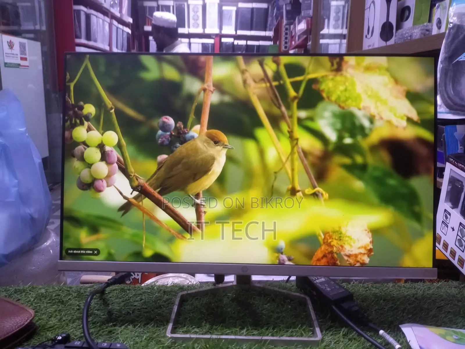 FULL FRESH HP M22F FHD IPS LED!
