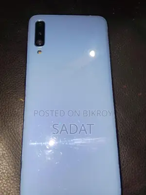 Samsung Galaxy A70 6 gb room 128 (Used)
