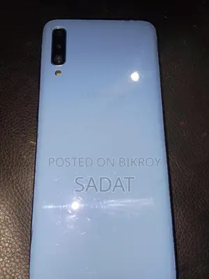 Samsung Galaxy A70 6 gb room 128 (Used)