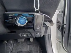 Toyota Prius S TURING 2020