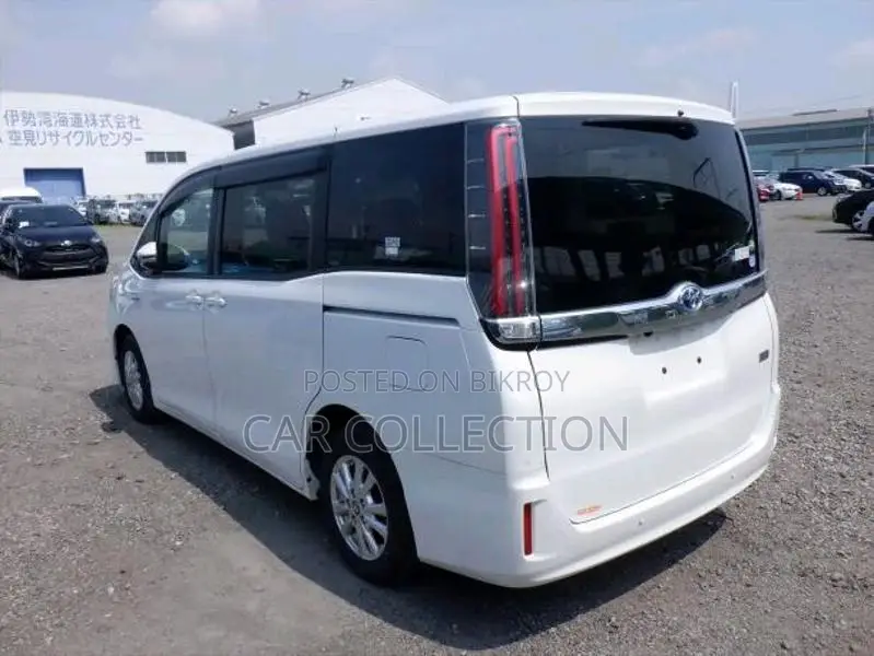 Toyota Noah X PACKAGE, 4 POINT 2020
