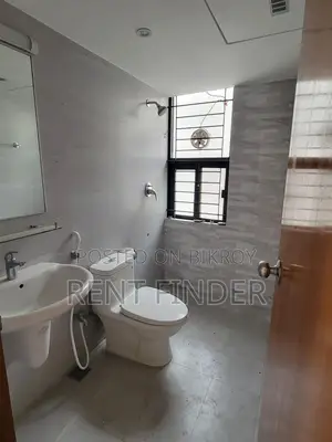 Luxury Un-Furnished Apartment in Gulshan 1