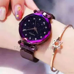 Magnet Analog Watch