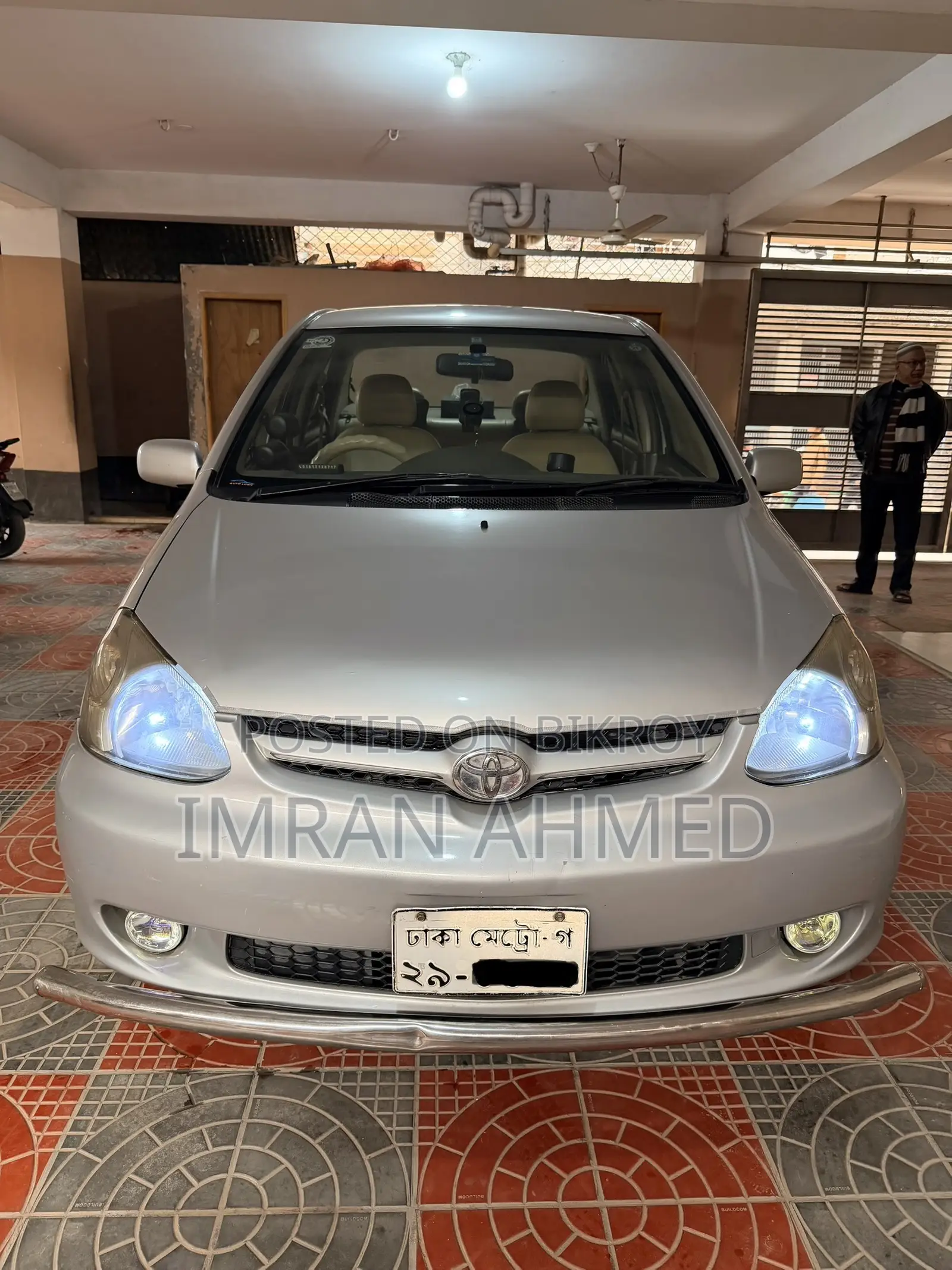 Toyota Platz 2004