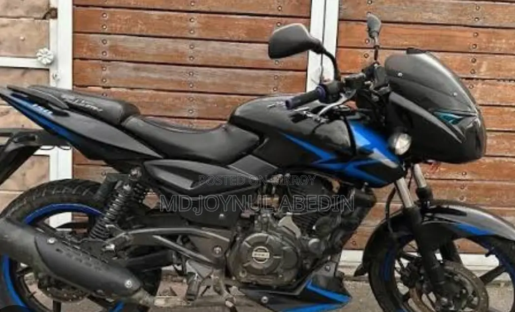 Bajaj Pulsar 150 . 2021