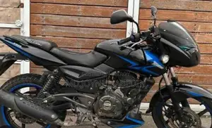 Bajaj Pulsar 150 . 2021