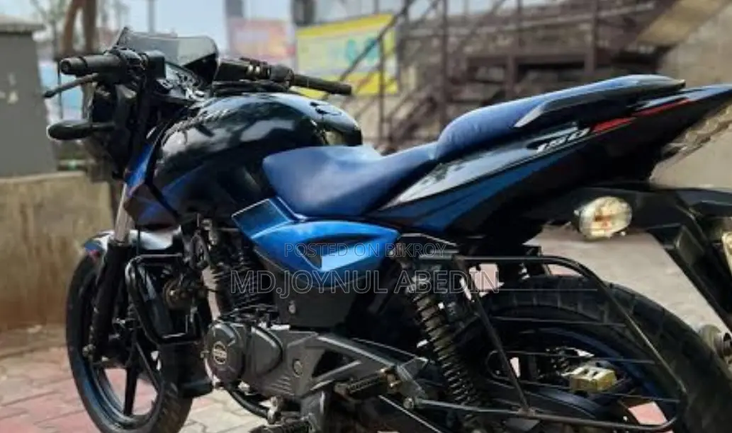 Bajaj Pulsar 150 . 2021