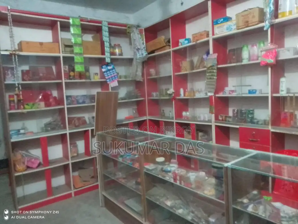 কসমেটিকর্স এর ডিসপ্লে রেক বিক্রয় ৩ টি