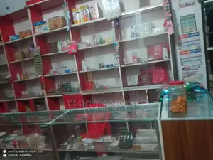 কসমেটিকর্স এর ডিসপ্লে রেক বিক্রয় ৩ টি