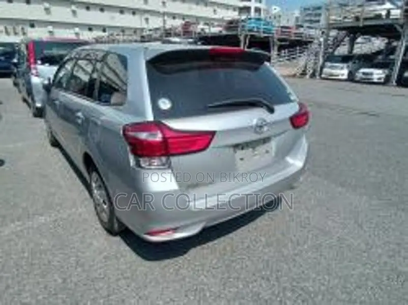 Toyota Fielder Ex Non Hybrid Silver 2020