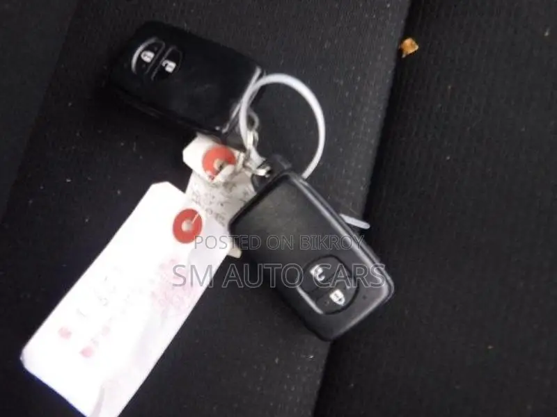 Toyota Fielder Non Hybrid EX Silver 2020