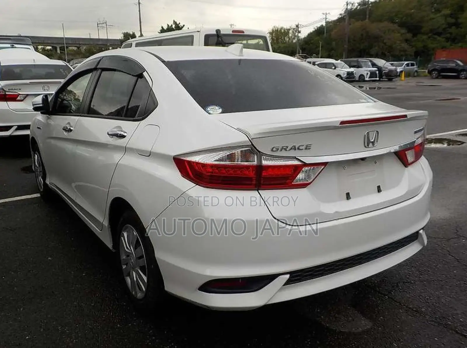 Honda Grace LX 2020