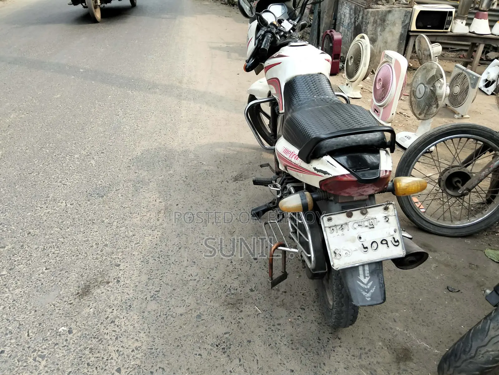 TVS Metro . 2014