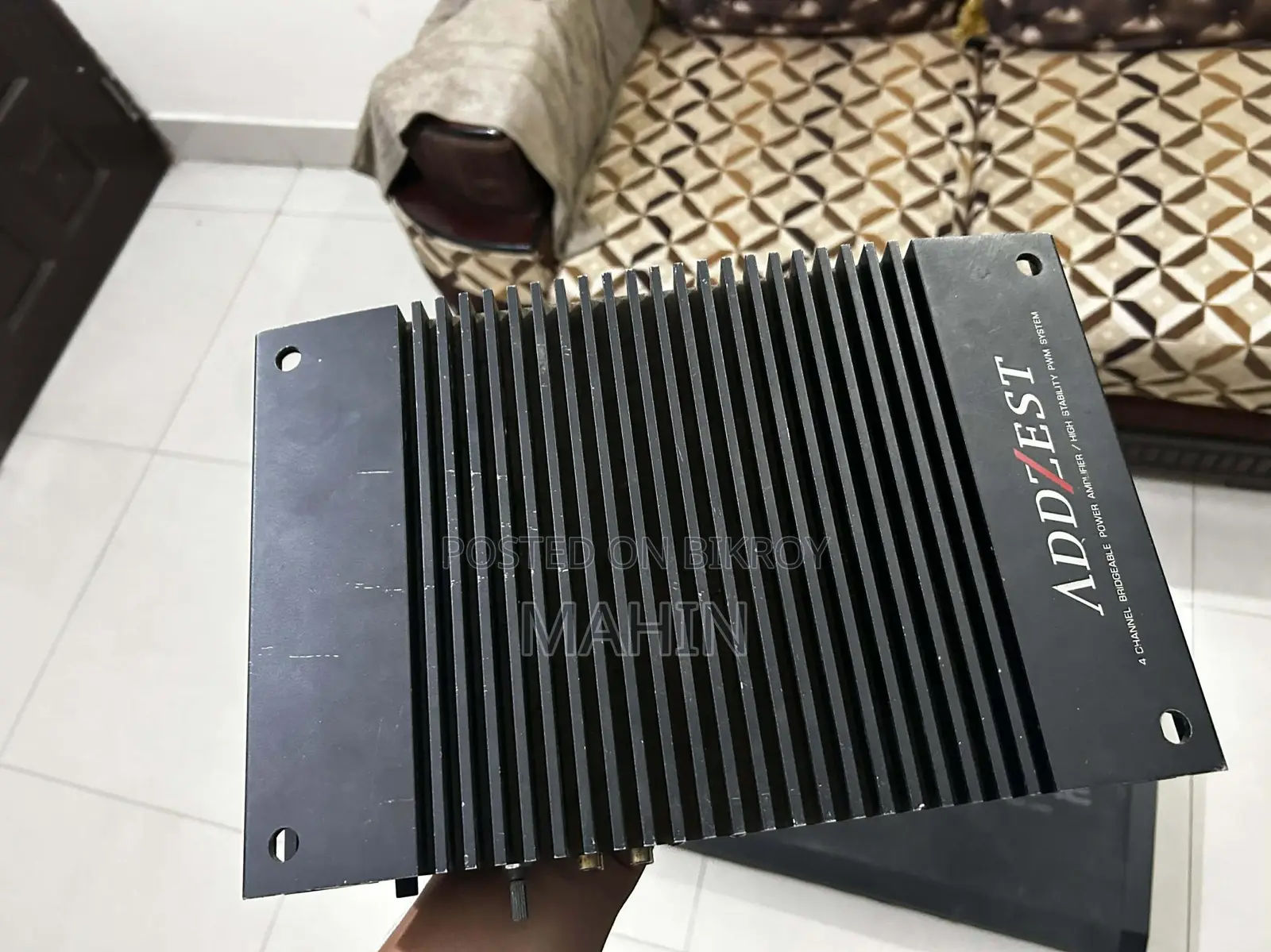 Addzest Amplifier + Alpine Subwoofer (car)