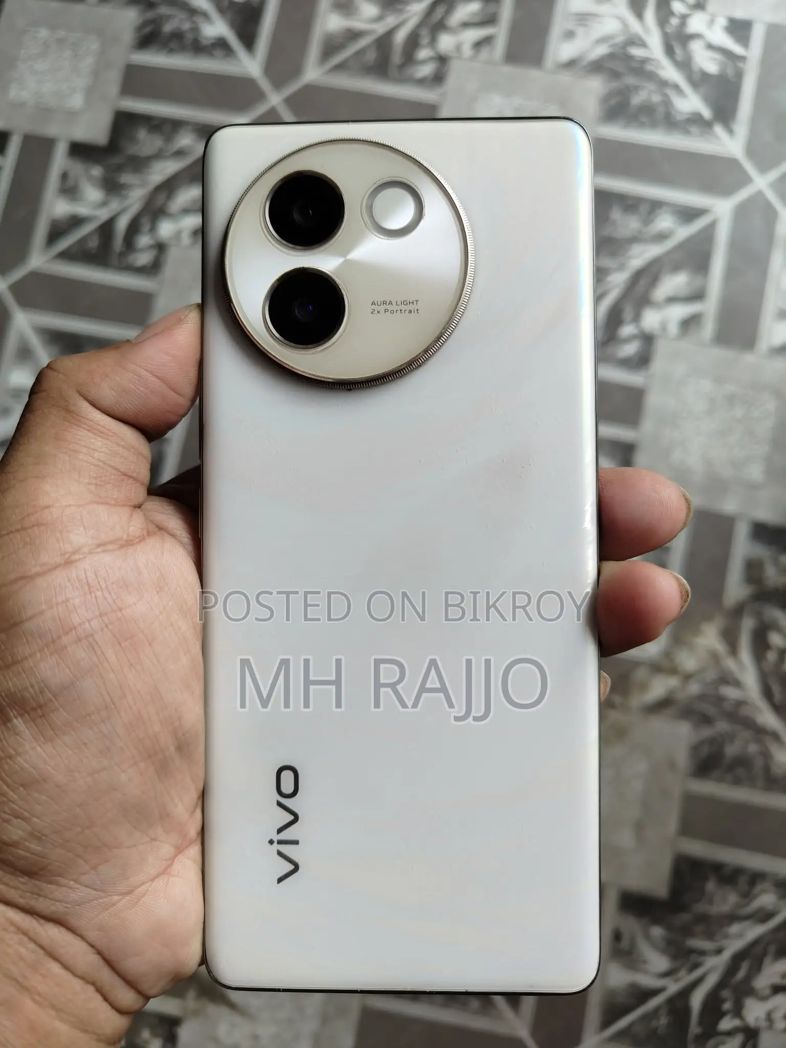 Vivo V30e (8/256) (Used)